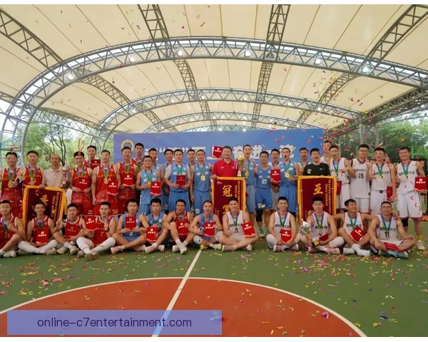 三线作战球队学院比赛，风格统一兼顾成绩